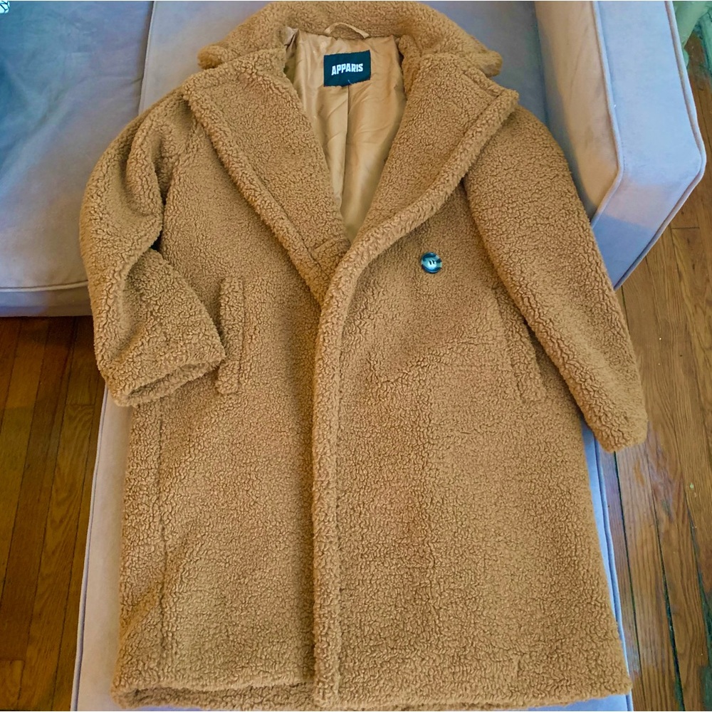 APPARIS Vegan Shearling Coat